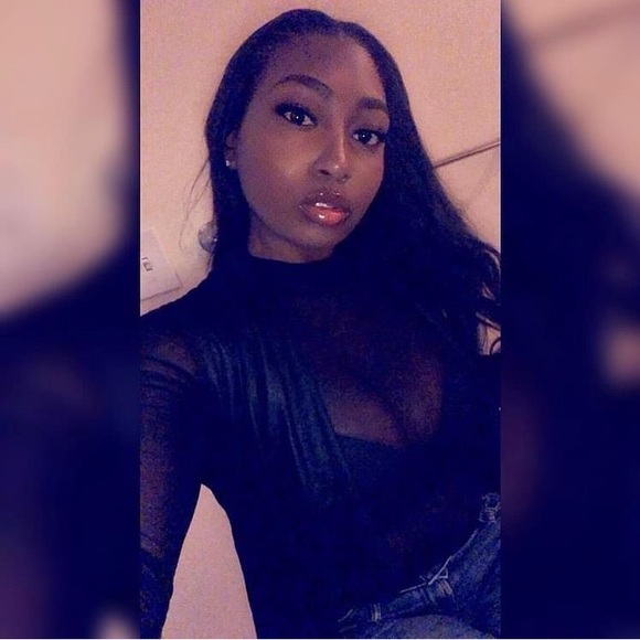 Meet your Posher, Rina - Picture 1 of 1